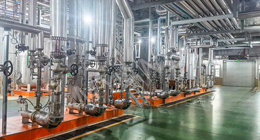 邁安德承建的中糧成都600噸精煉項目一次投產(chǎn)成功